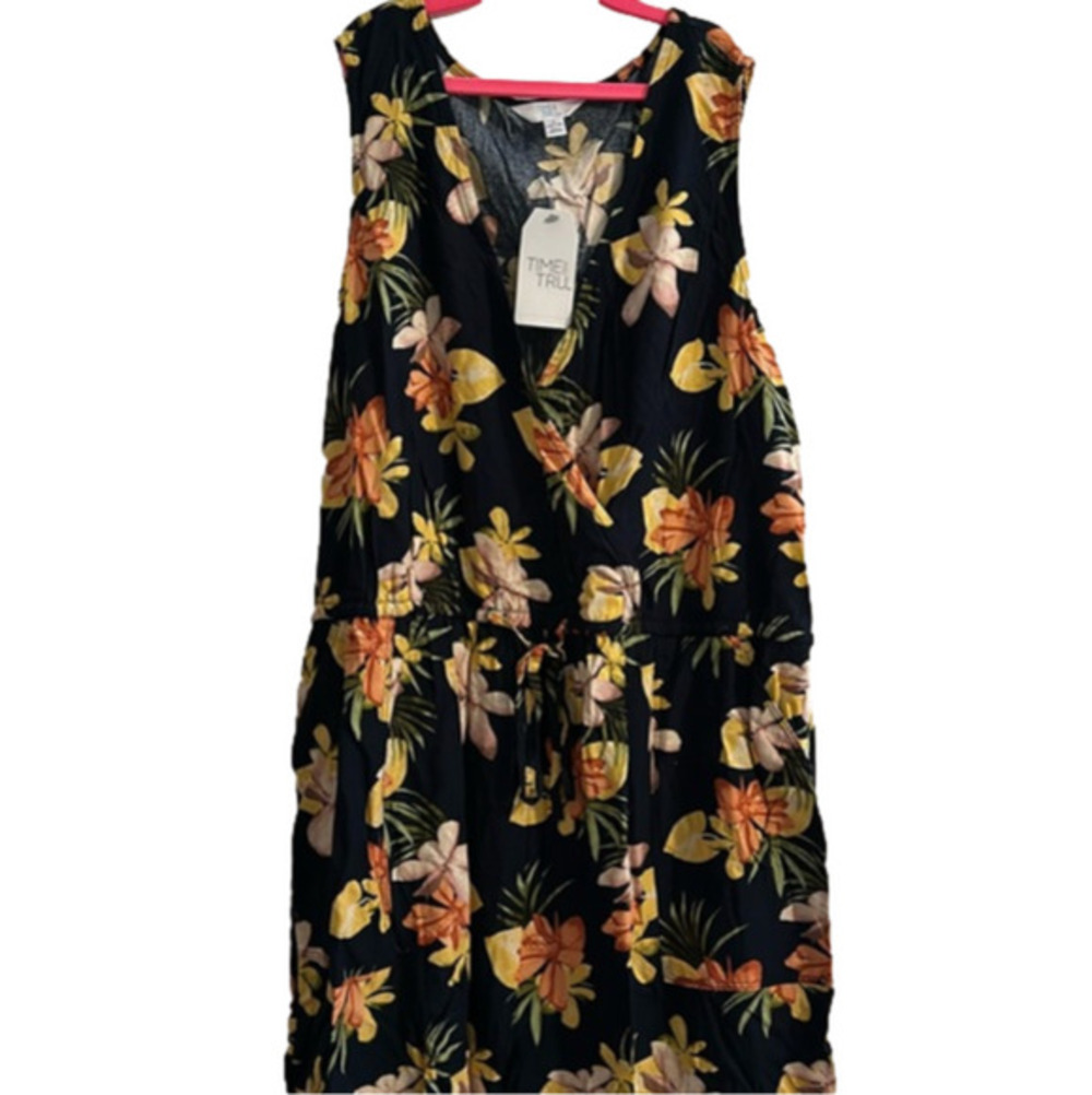 Sleeveless cinched waist dress